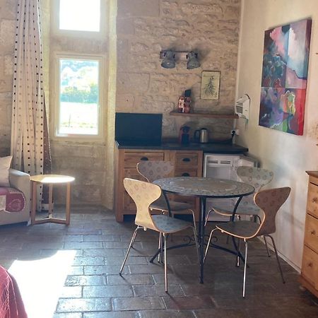 Villevieille Mas De La Rivoire B&B מראה חיצוני תמונה